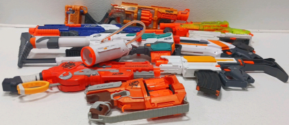 (9) Nerf Guns Including The Scravenger