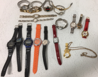 (19) Watches/Time Piece