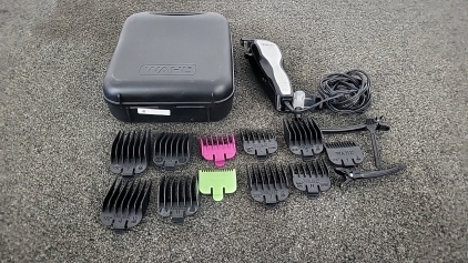 Working Wahl Hair Clippers with Accessories