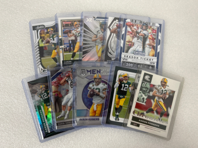 (10) Aaron Rodgers Football Cards