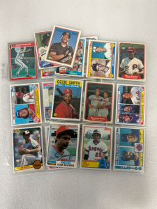 (20) Vintage Baseball Cards: Seaver, Carlton, Alomar, Palmer and Other Stars