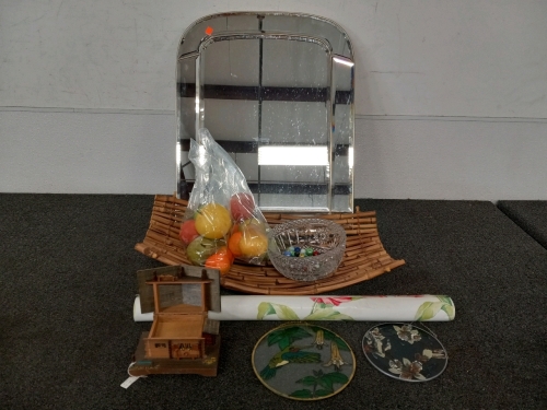 Lot Of Home Decor Fruit Basket, Wallpaper, Mirror And More.