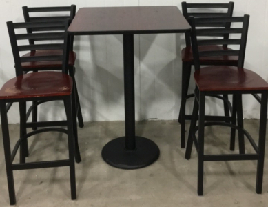 TR18 China Table with (4) Chairs