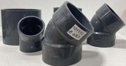 (5) Pipe Fitting And Elbows Of Various Sizes