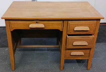 (4) Drawer Desk