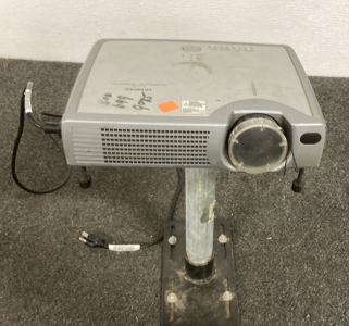 Hitachi Multimedia Mobile LCD Projector