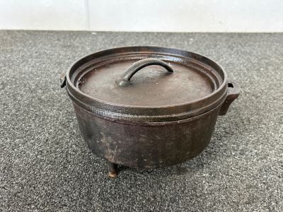 Cast Iron Dutch Oven 8”