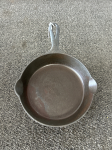 Griswold #5 Cast Iron 8” Skillet