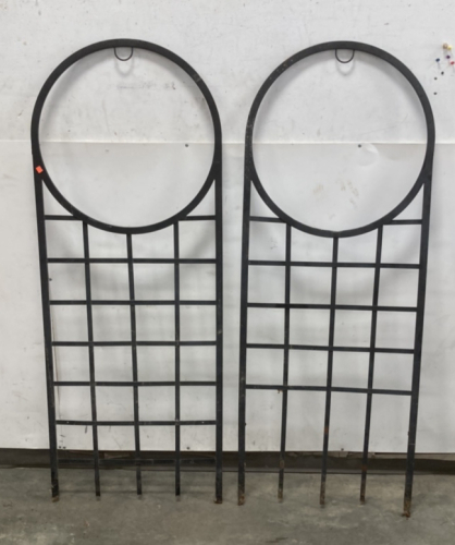 (2) Metal Garden Trellis With Hanging Loop