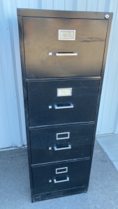 4 Drawer File Cabinet w/Key