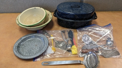 Enameled Metal Dishes, Kitchen Utensils