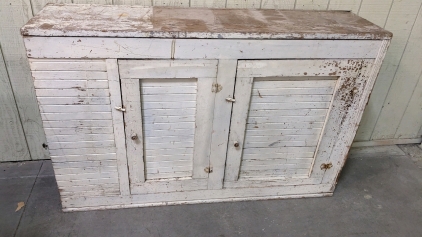 Rustic Patio Bar/Cabinet