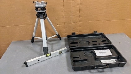 Laser Level w/Tripod & Case