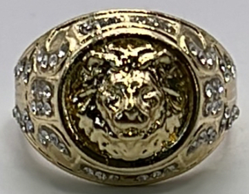 (1) Gold Toned Lions Head Ring Size 10-1/2