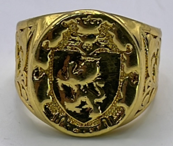 (1) Gold Toned Ring Size 9