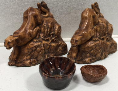 (2) Cougar Bookends, (2) Small Decorative Bowls