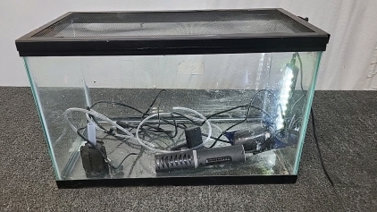 5 Gallon Fish Tank/Aquarium with Working Light and Accessories