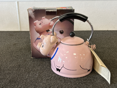 Pork-Tea-Pig 3 Quart Tea Kettle