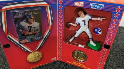 1999 Starting Lineup Wheaties John Elway Set in Box