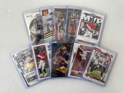 (10) Tom Brady Sports Cards