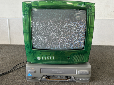 Zenith Tv and JVC VCR Both Power On Please Inspect