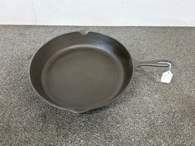 Lodge 12&rdquo; Cast Iron Skillet