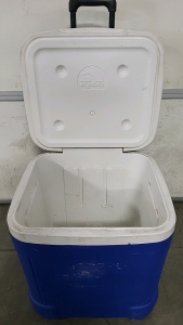 Igloo Ice Cube Cooler with Wheels and Handle