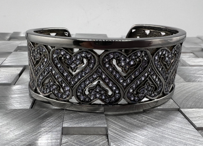 11.5 Ct Tanzanite Sterling Cuff, 230 Stones, 54.9 Grams