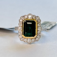 $15,930 Value, 18K Gold Emerald & Diamond Ring