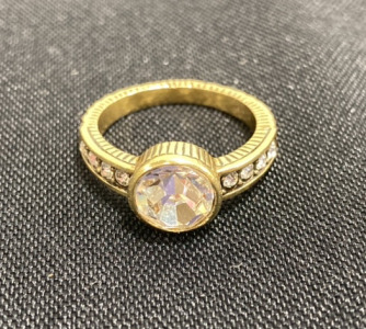 Heidi Daus Clesr Crystal Ring Size 8.5
