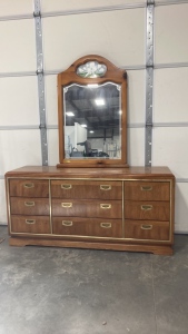 9-Drawer Wooden Dresser With Mirror