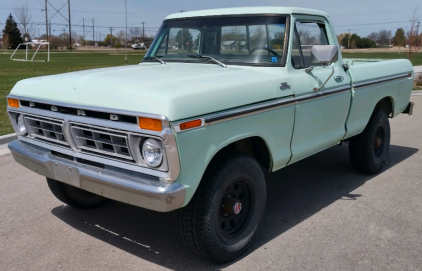 1977 Ford F-150 - 4x4!