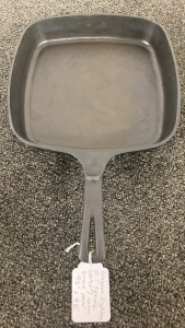 Wagner Ware Sidney -0- Square Skillet/Cornbread Pan