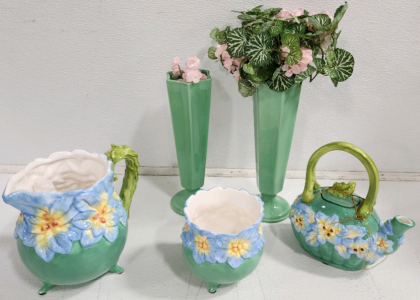 Green Vase And Decor Set