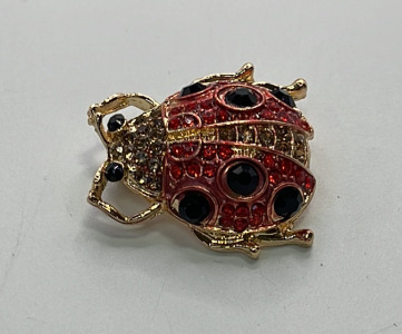 (1) Red & Black Jeweled Ladybug Pin
