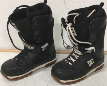 DC Snowboarding Boots