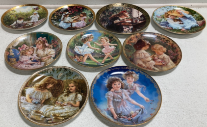 (9) Collectible Decorative Plates