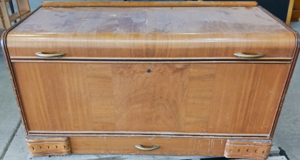 Hope Chest With Drawer