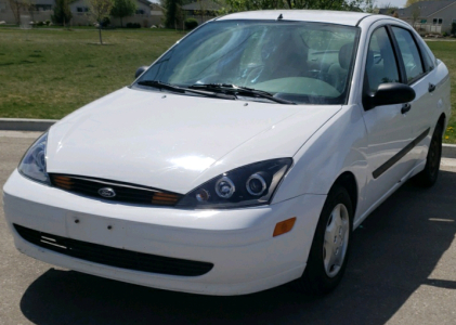 2003 Ford Focus - Manual!