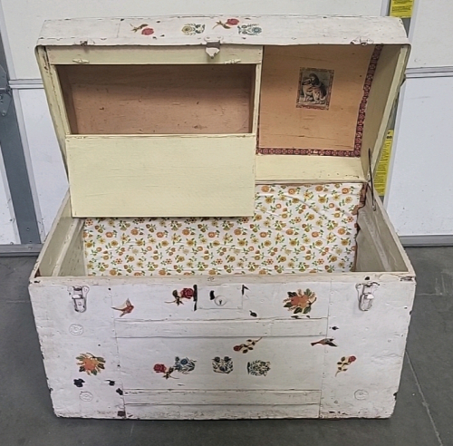 Vintage Wood Hope Chest