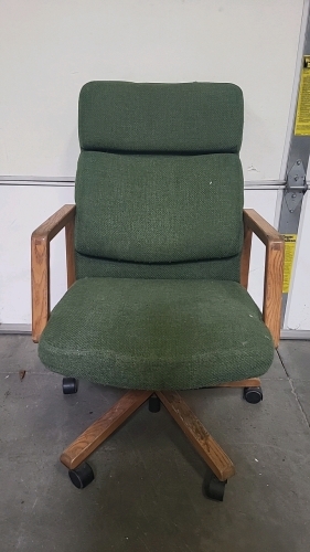 Comfortable Chair with Wheels