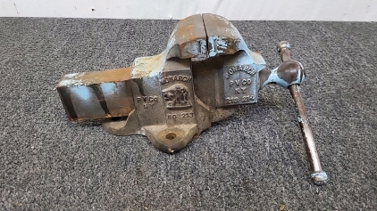 Monarch Tabletop Vice
