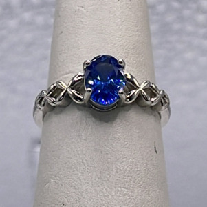 (1) Blue Sapphire Oval Cut .925 Ladies Ring Size 8