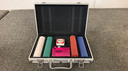Poker Set In Metal Case