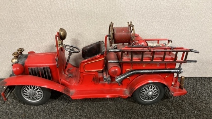 Vintage Look Metal Fire Truck