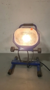 Working Smart Electrician Floor Light