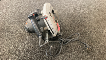 Skilsaw 7-1/4” Circular Saw— Works