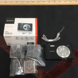 New Sony Cyber-Shot Steadyshot DSC-W800 Digital Camera