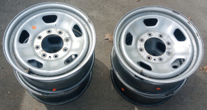 (4) 8-Lug 18" Truck Rims