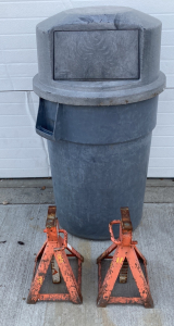 Commercial Trash Can with Top & (2) Jack Stands